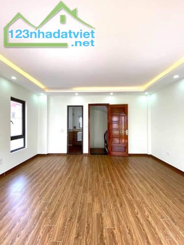 Siêu phẩm lô góc LA Tinh – 4*T 30m2. Ô tô đỗ cách 10m , 5p ra KDT đô nghĩa , giá chỉ 3tỷ15 - 2