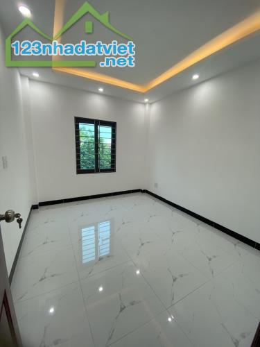 2 mặt thoáng Hà Trì 37m2 - 4 đồng 9 - giao thông thuận tiện hợp ở lâu dài - 4