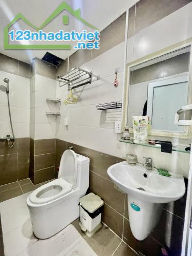 Bán CHDV 4 lầu, 6pn, 6wc đường Âu Dương Lân, thu nhập 250tr/năm - 3