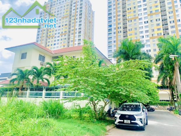 Bán Đất Xây Biệt Thự Thảo Điền,Quận 2 DT:315m2(15,5mx20,5m) Fuul Thổ Cư-Vị Trí Đẹp - 4