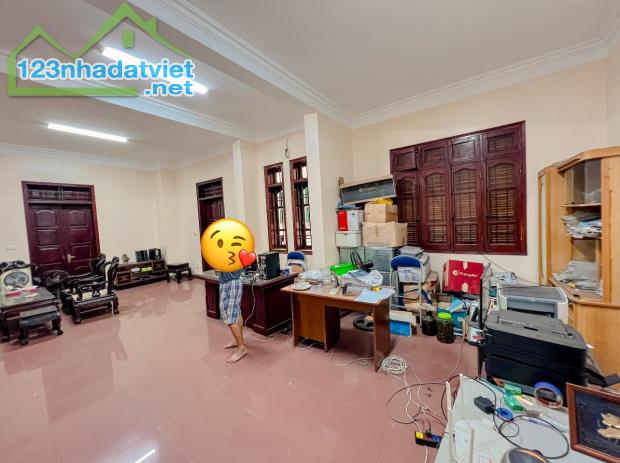 Bán nhà Ngõ 168 Nguyễn Xiển 80m 5T Mt9.3m, Kinh doanh, Ôtô tránh; Giá 26 tỷ _LH 0795986686 - 4