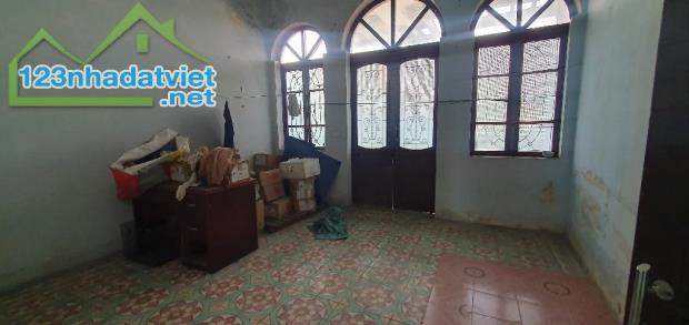 BÁN NHÀ NGUYỄN VĂN CỪ 84M2, 3 TẦNG, MẶT PHỐ KINH DOANH, NỞ HẬU, VỈA HÈ Ô TÔ ĐỖ NGÀY ĐÊM - 1