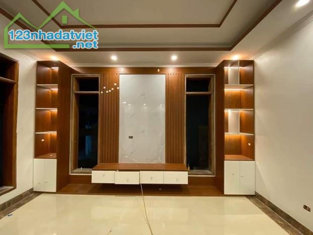 Nhà mới -thiết kế hiện đại. Chủ tự xây diện tích 67 m². Địa chỉ TĐC Chu Văn An, TP Thái