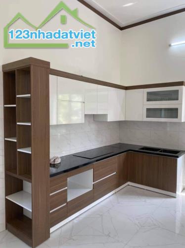 Nhà mới -thiết kế hiện đại. Chủ tự xây diện tích 67 m². Địa chỉ TĐC Chu Văn An, TP Thái - 1