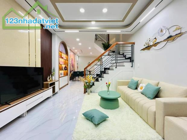 Kẹt tiền bán gấp nhà đường Trần Văn Đang. Phường 11, Quận 3 . Giá 2 tỷ 850. Còn Thương lượ - 3