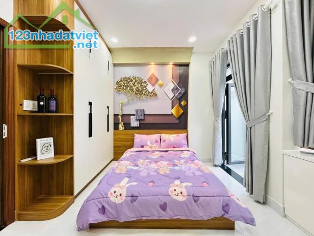 Kẹt tiền bán gấp nhà đường Trần Văn Đang. Phường 11, Quận 3 . Giá 2 tỷ 850. Còn Thương lượ