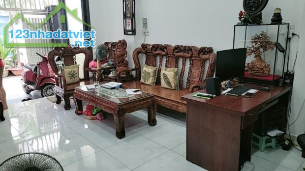 Chính chủ bán căn Villa 117m2, 4 tầng Nguyễn Kiệm sát Sân Bay giá chào nhỉnh 13 tỷ - 4