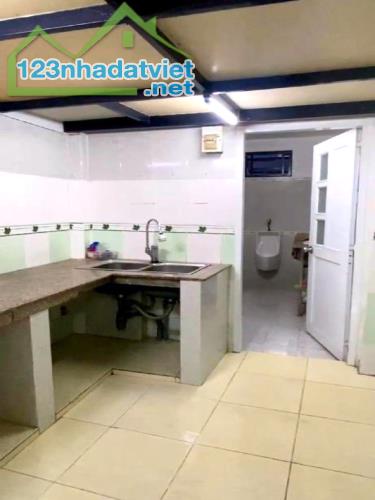 Nhà 2 tầng MT Trần Văn Mười HM, 108m2, 3.6x30m chỉ 3.x tỷ - 2