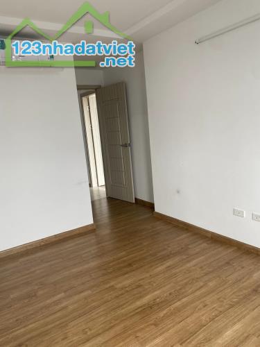 Bán chung cư Ruby CT3 Phúc Lợi-Long Biên-70m 3n2wc tầng trung-giá 4.4 tỷ (thương lượng)
