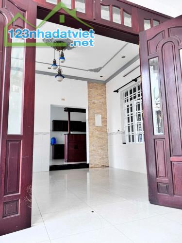 Bán nhà mái thái đẹp 150m2 tại P.Tân Vạn, ô tô 7 chỗ vào tận cửa, SHR thổ cư có hoàn công - 1