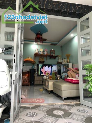 Nhà hẻm xe hơi sát mặt tiền Dương Cát Lợi Thị Trấn Nhà Bè, 2 tầng 56m2 nở hậu chỉ 2.85 tỷ - 2