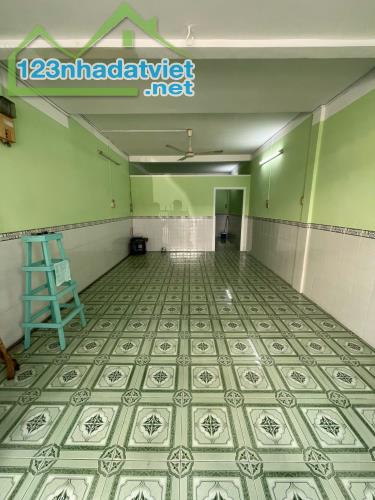 án nhà mặt tiền, trệt Cư Xá Vĩnh Hội P2 Quận 4 DT54m2 Giá chỉ 5 tỷ - 1