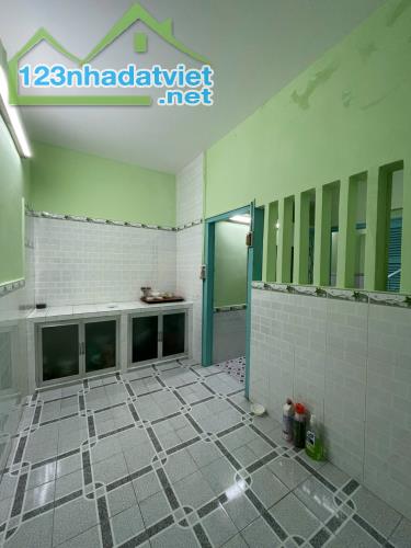 án nhà mặt tiền, trệt Cư Xá Vĩnh Hội P2 Quận 4 DT54m2 Giá chỉ 5 tỷ