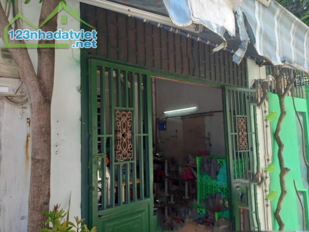 Nhà MT Tân Hiệp 14 HM, 130m2, 2PN, 5x26.4m, Đ.7m chỉ 3.x tỷ