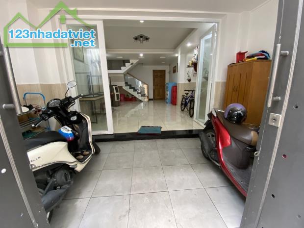 Nhà Lê Văn Sỹ quận 3 DT 75m2 ,4 tầng chỉ nhỉnh 9ty - 2