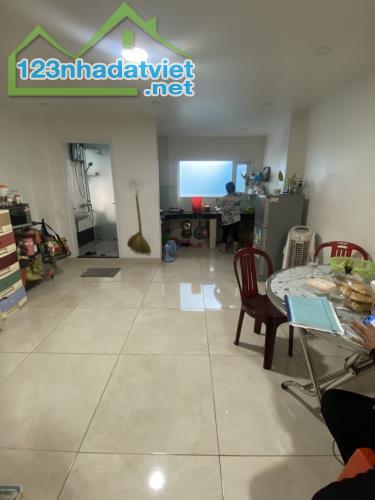 Nhà Lê Văn Sỹ quận 3 DT 75m2 ,4 tầng chỉ nhỉnh 9ty