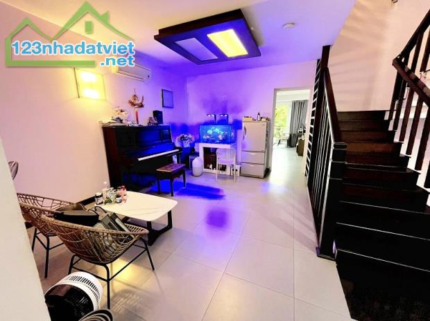 Bán nhà MTKD ĐS 3, Khu dân cư Vĩnh Lộc, BHHB, Bình Tân, 120m2, 4 tầngm ngang 6m - 2
