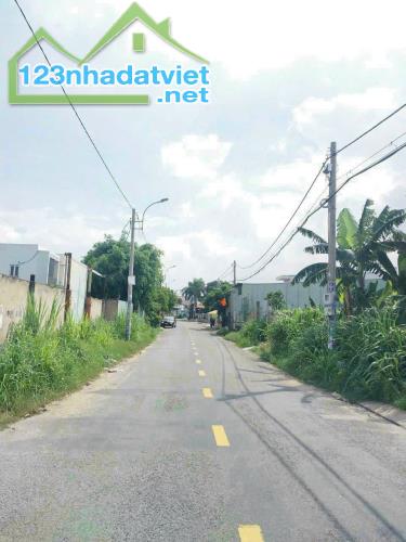 BÀ CHỊ GỬI BÁN 126M2 GIÁ 1 TỶ 650TR MẶT TIỀN KINH DOANH HUỲNH THỊ NA, ĐÔNG THẠNH