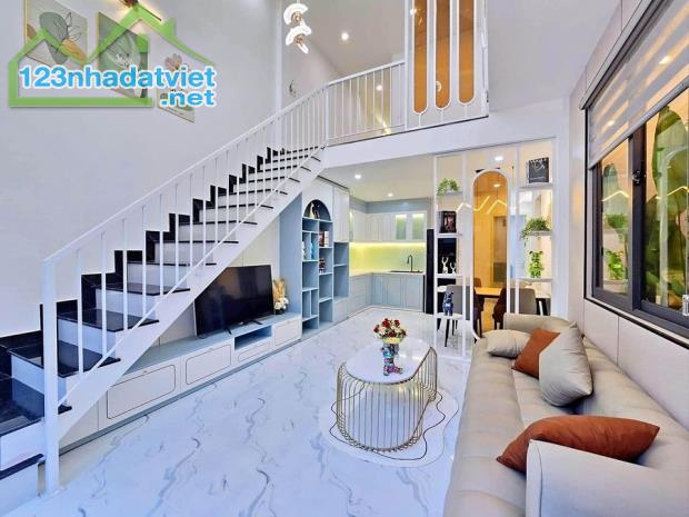 Bán nhà gần Chợ Bà Hom, Trệt/Lầu SHR ~ 44m2 Thổ Cư 100%, Giá: 2 Tỷ350 "LH: Văn - 035.238.2 - 3