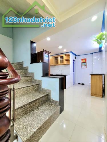 CHỦ GỬI CẦN BÁN GẤP NHÀ HẺM 5m 60m²-2tỷ250 Đ. Nguyễn Ảnh Thủ, P.Tân Chánh Hiệp, Quận 12 . - 2