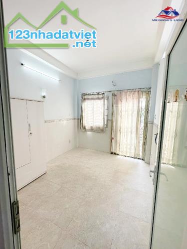 MẶT TIỀN TRẦN XUÂN SOẠN CÁCH 20M - NHÀ 4 TẦNG - CÁCH QUẬN 4 ĐÚNG 1 CÂY CẦU - 3 T.Ỷ. - 1