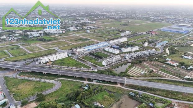 Ngộp lãi 100m2 (5x20m) Sol City đường lớn, sổ hồng riêng giá 1 tỷ 700 triệu thương lượng - 1