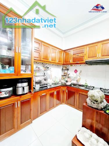 KIẾN TRÚC SƯ THIẾT KẾ - CHẮC CHẮN - NỞ HẬU - 44M2 - TẶNG FULL NỘI THẤT CAO CẤP - TT QUẬN 7 - 3