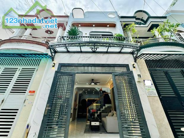Kẹt tiền bán gấp nhà đường Cao Thắng. Quận 3 . Giá 2 tỷ 750, DT 46m2, hẻm ô tô - 5