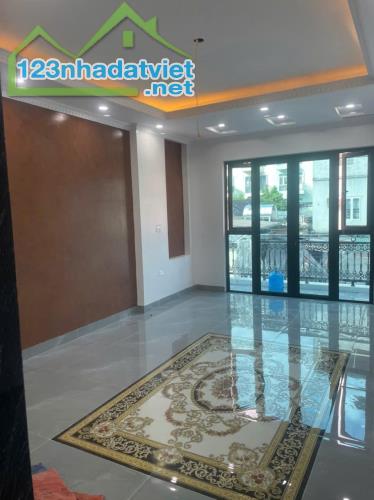 Bán nhà Yên Lộ, Hà Đông,ô tô đỗ cửa,kinh doanh đỉnh,58 m²,7.6 tỷ