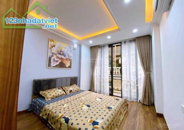 Bán nhà Thanh Liệt  _  Kim Giang 20m ra ô tô 40m2 MT4m 5tỷ
