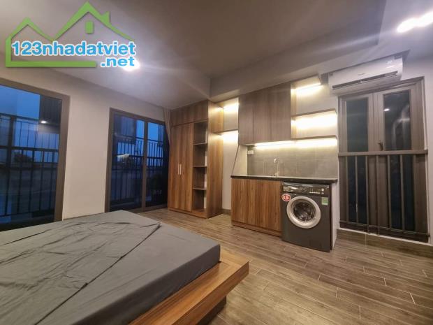 Bán nhà Xuân Diệu. lô góc 8 tầng thang máy, 6 căn hộ khép kín cho thuê. Doanh thu 50tr/th - 4