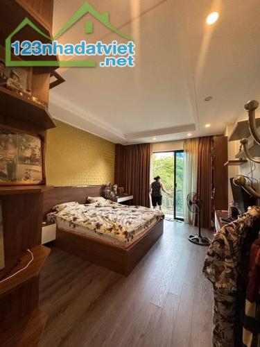 Bán nhà mặt phố Thụy Khuê, Tây Hồ, lô góc 2 mặt thoáng, vỉa hè kinh doanh tốt. Giá 15.8 tỷ - 2