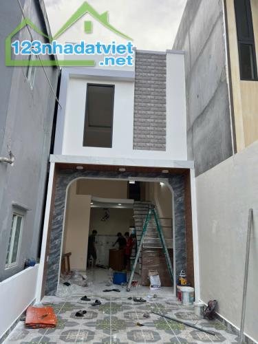 Nhà mới xây 2.55 tỷ/101 m2, sân Ô tô, 3 phòng ngủ