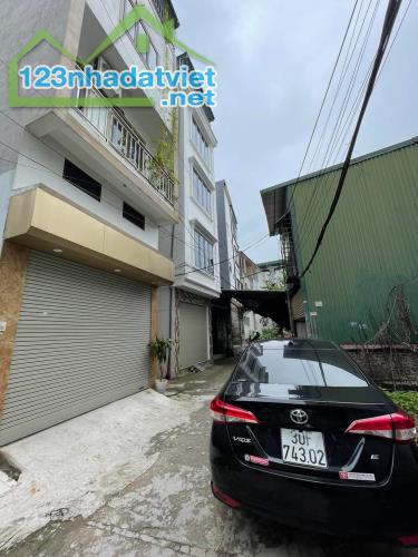 Bán nhà Yên Nghĩa, Hà Đông, 36m² ô tô đỗ, cách phố 50m, giá 3 tỷ nhỉnh