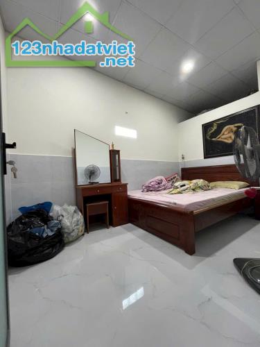 Nhà ngộp 2.050 tỷ/70m2 , đường ô tô thông - 2