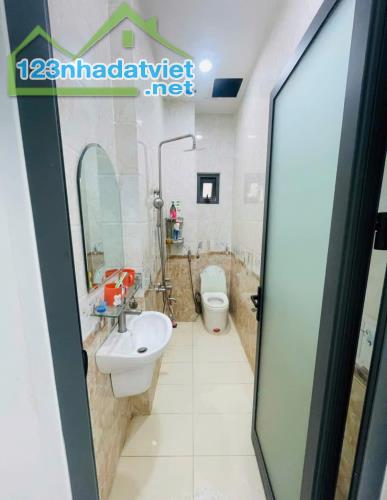 Nhà 3 tầng 54m2, nở hậu, hẻm nhựa 8m, Lê Văn Việt_TĐ, giá 5,8 tỷ. - 3