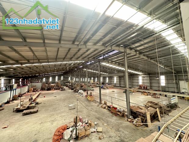 bán xưởng 33.000m2 có 2 măt tiền huyên bến lức