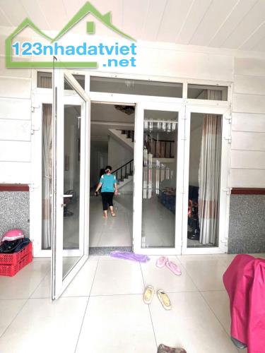 Bán nhà D2D Mặt tiền đường N1 90m2 (P. Thống nhất) chỉ 12 tỉ