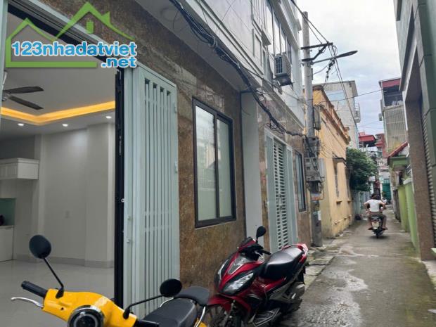 BÁN NHÀ VĨNH NINH VĨNH QUỲNH THANH TRÌ 48M2 4TANG 3, TỈ