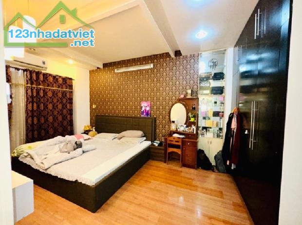 CHẬM LÀ MẤT! Bán Nhà 4 Tầng Cực Đẹp HXH Thành Thái, Quận 10, 68m2, 11 Tỷ TL - 1