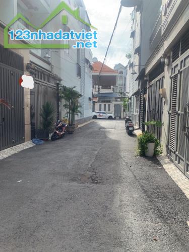 CHẬM LÀ MẤT! Bán Nhà 4 Tầng Cực Đẹp HXH Thành Thái, Quận 10, 68m2, 11 Tỷ TL