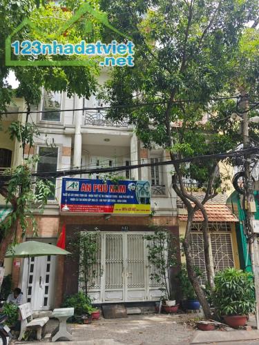 nhà 6x15m 3 lầu đường 40 Khu Tân Quy đông P tân phong Quận 7