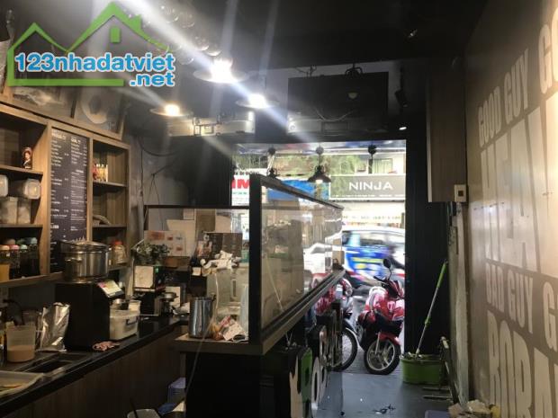 Mặt tiền kinh doanh Đinh Tiên Hoàng 3 tầng 45m2 sát quận 1 khu hiếm bán giảm sâu chỉ 10.x - 3
