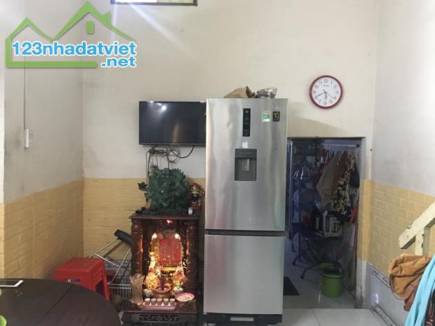 Mặt tiền kinh doanh Đinh Tiên Hoàng 3 tầng 45m2 sát quận 1 khu hiếm bán giảm sâu chỉ 10.x - 5