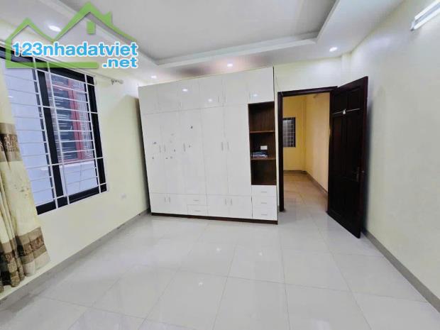 Bán nhà Lê Quang Đạo 32m2 3 thoáng chỉ 6.2 tỷ