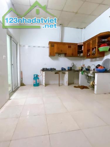 Phân lô quân đội Hoàng Văn Thái,ôtô tránh, gần phố KD đỉnh,99m 5m mt,Giá 24.6tỷ 0796193699 - 2