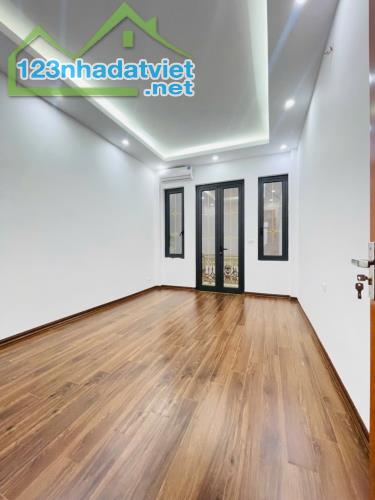 BÁN NHÀ PHỐ LÊ TRỌNG TẤN DT 45m²: - 3