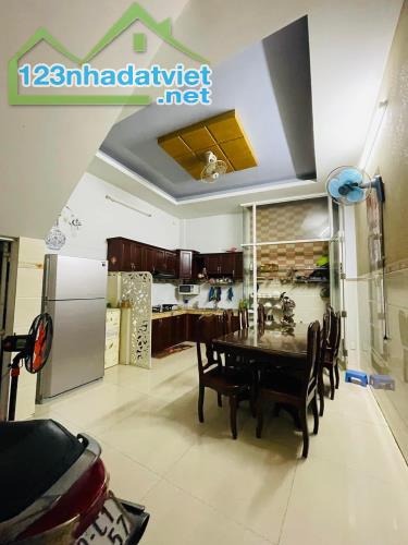 Nhà CMT8, Quận 10, DT 60m2 (Ngang 5m), 4 tầng, Giá 9 tỷ - 1