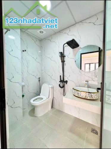 Nhà đẹp Phương Canh 33M 5 Tầng, 4 phòng, full nội thất giá 4.3 tỷ
