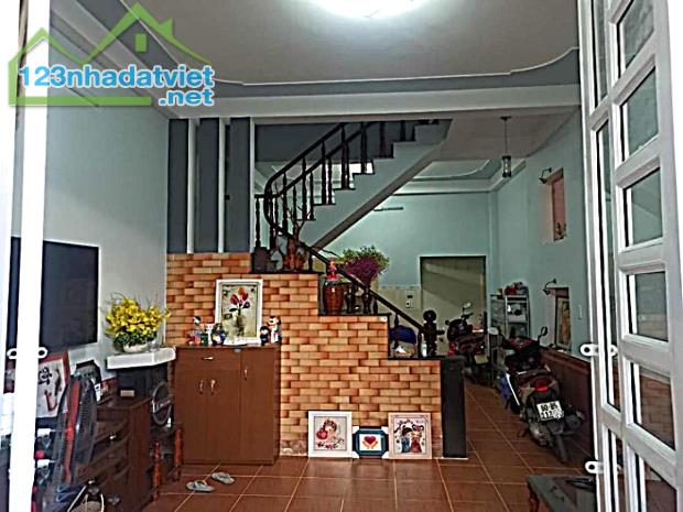 Nhà Tân Thới Hiệp 21 Q12, 60m2, 1 lầu, 2PN, 4.5x13m, Đ.5m chỉ 3.x tỷ - 2